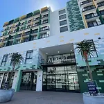 City Club At 1 On Albert Building